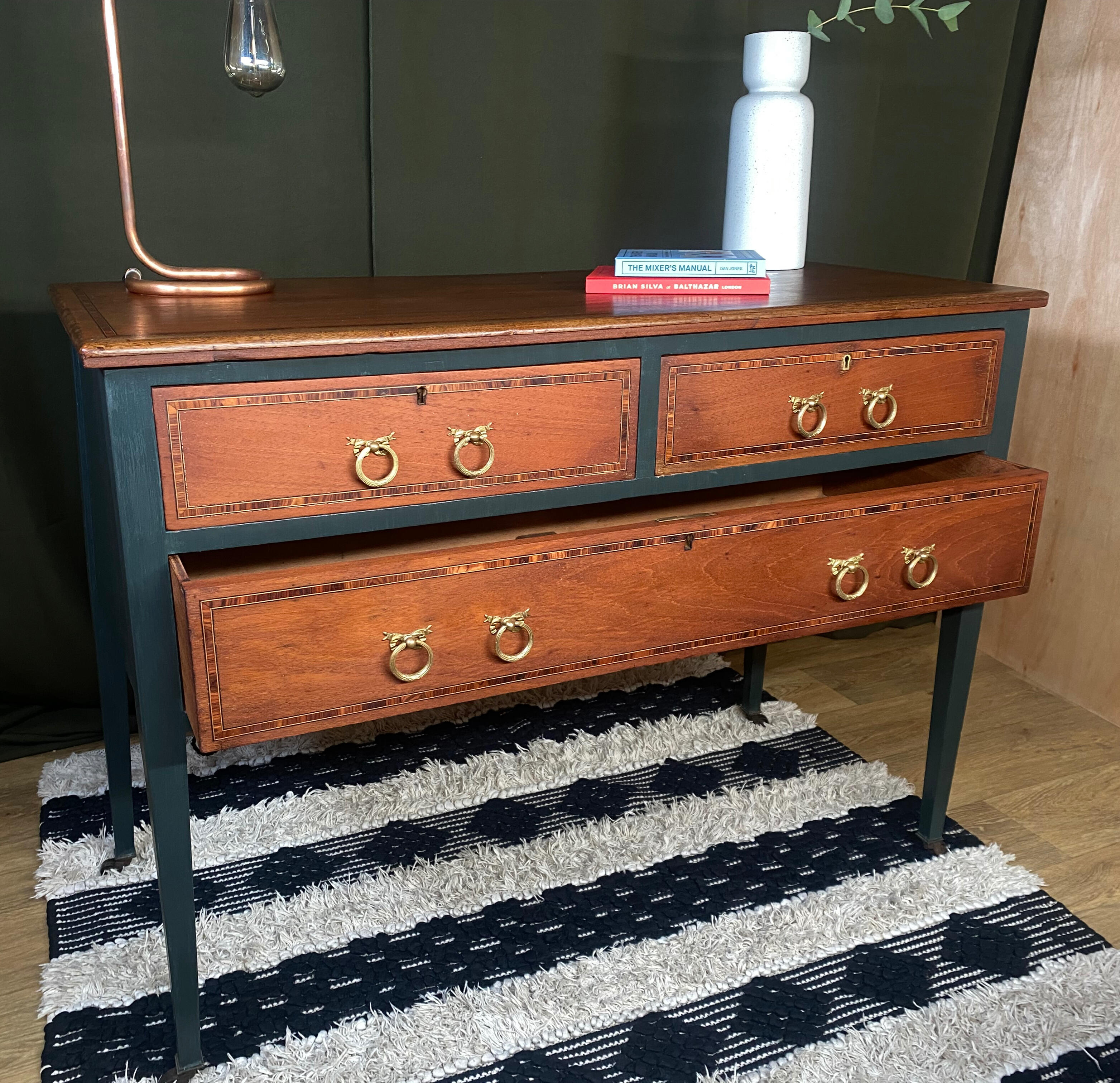 Vintage Georgian Style Mahogany Desk Vintage Georgian Style Mahogany Desk