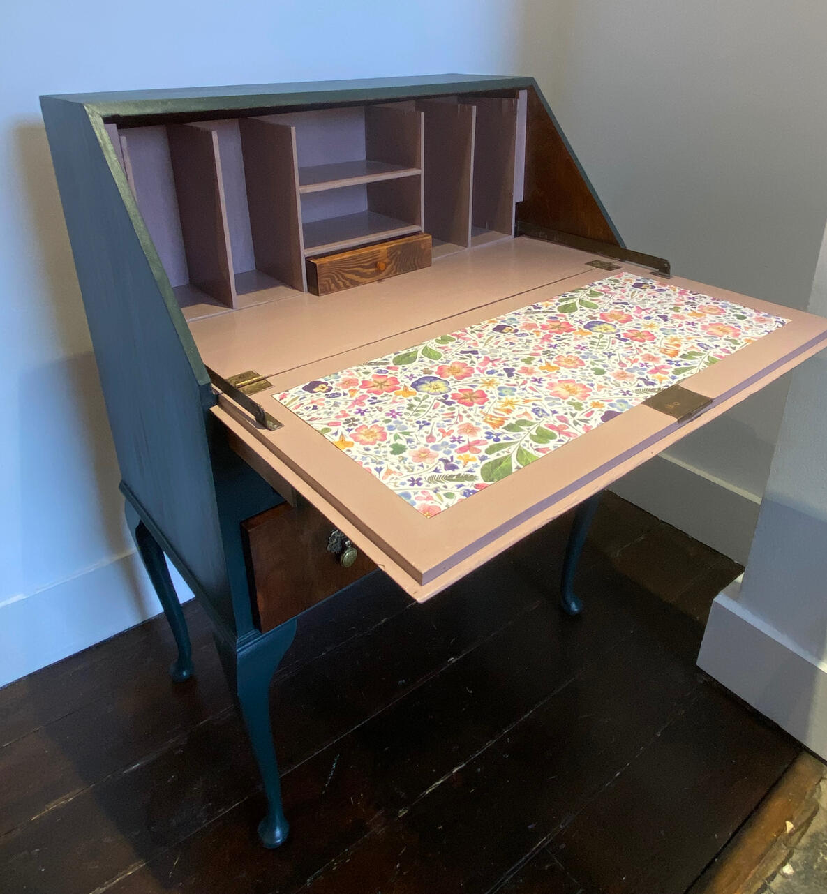 Restoring boring studio Vintage Bureau with Floral Decoupage Interior