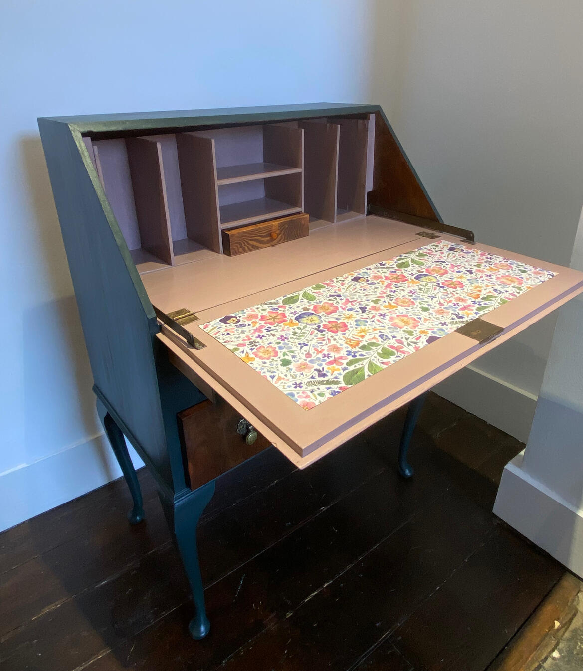 Restoring boring studio Vintage Bureau with Floral Decoupage Interior