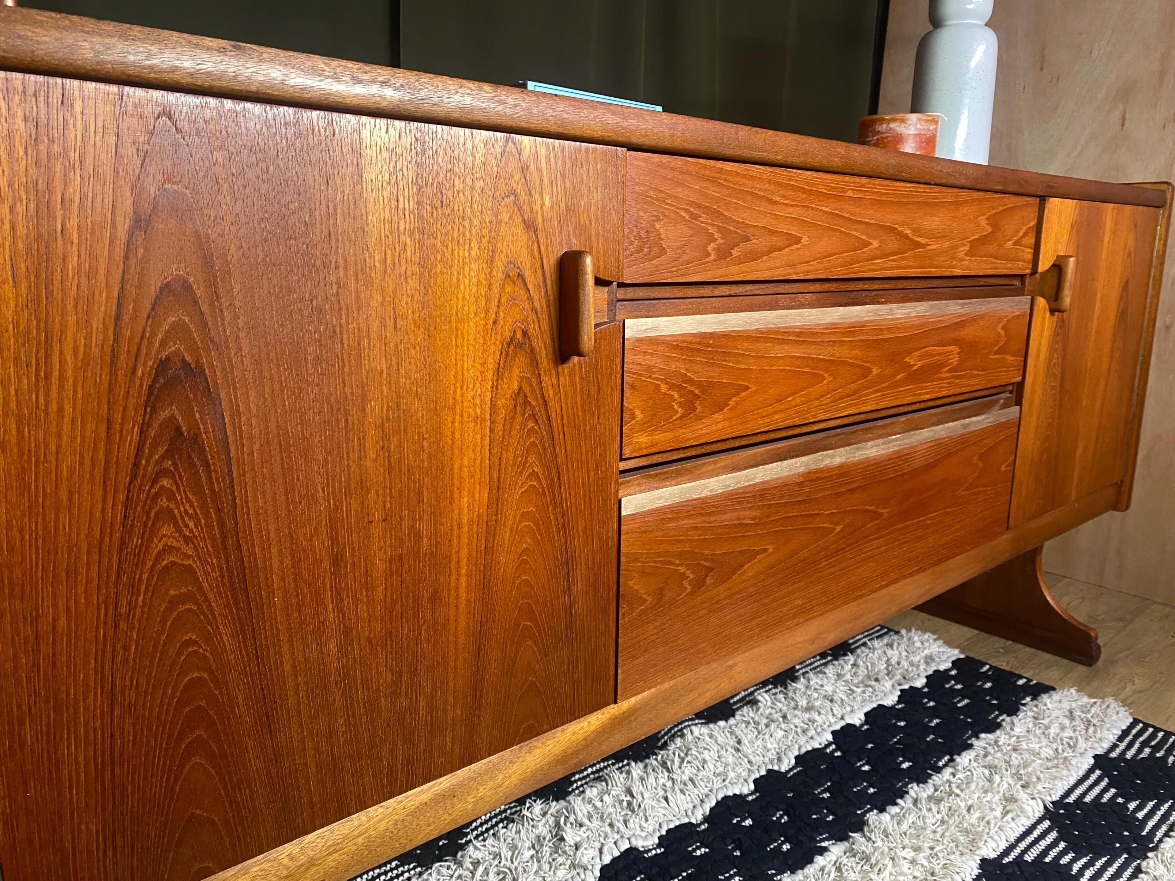 Vintage Danish Style Teak Sideboard Vintage Danish Style Teak Sideboard